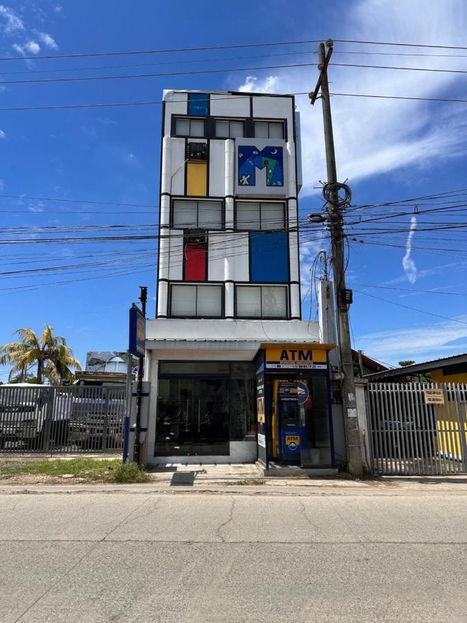 Murals Mactan Hostel Lapu-Lapu City Exterior photo